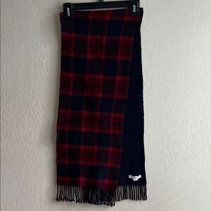 Johnstons Cashmere Plaid 100% Cashmere Red/ Navy Tartan Fringe Reversible Scarf